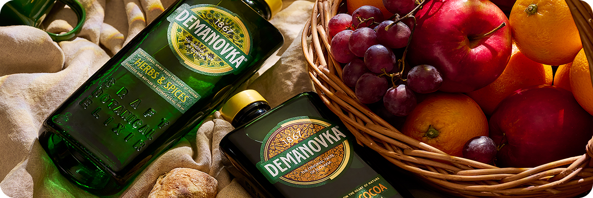 Demänovka — fľaše a ovocie